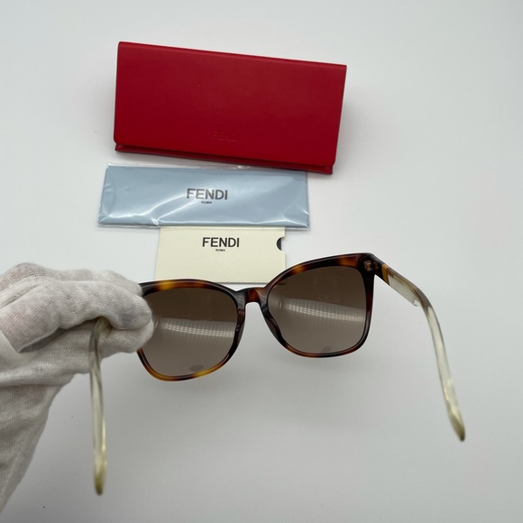 Fendi - Picture 8 of 10